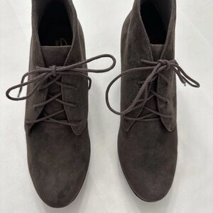 Clarks Grey Suede Lace Up Crystal Peridot Wedge Ankle Boot 9M